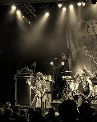 The Sword & Red Fang